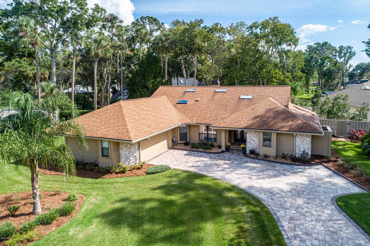 4202 Laurel Oak Way - Photo 1