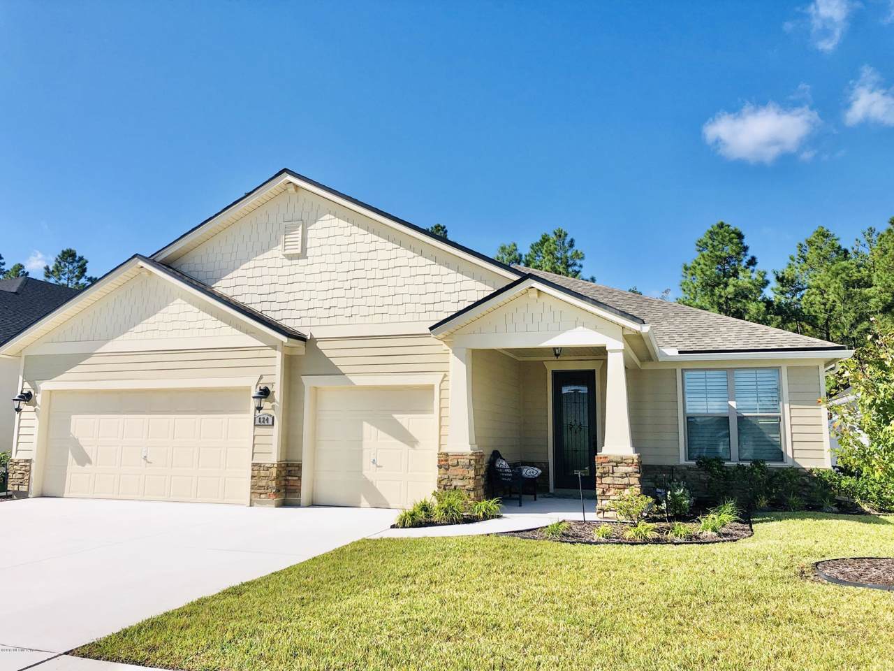 624 Charter Oaks Blvd - Photo 1