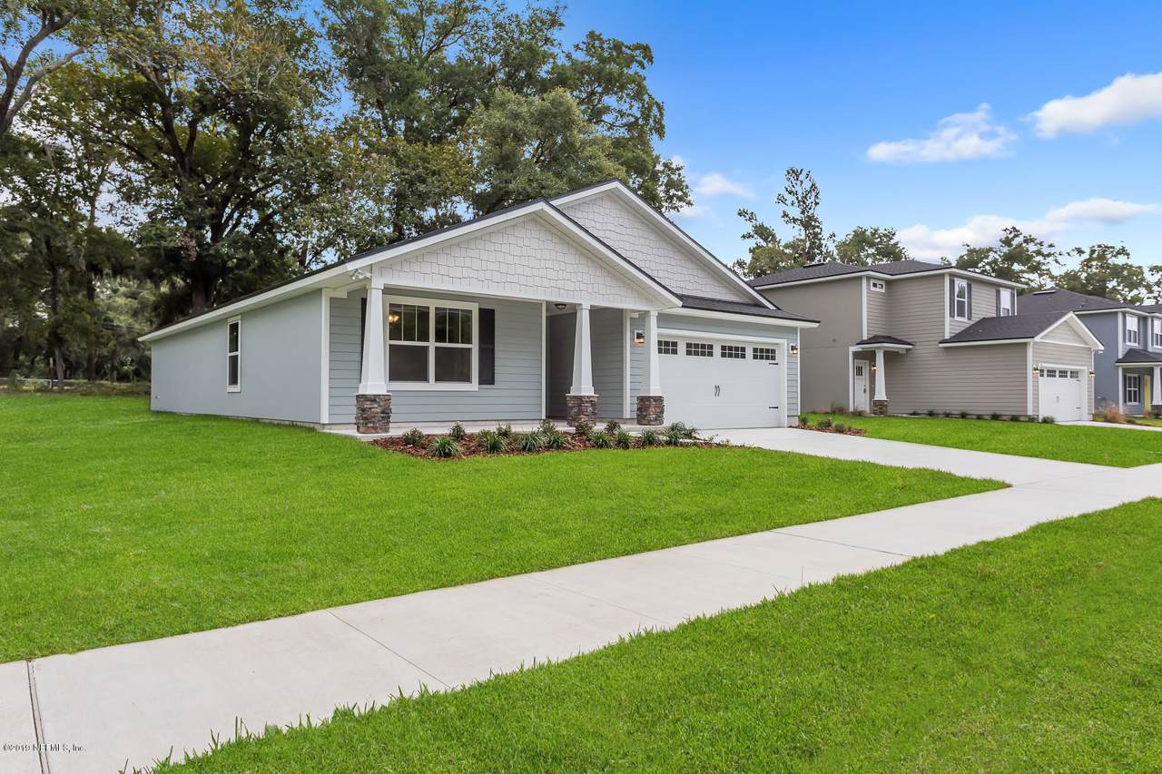 1185 Starratt Rd - Photo 1