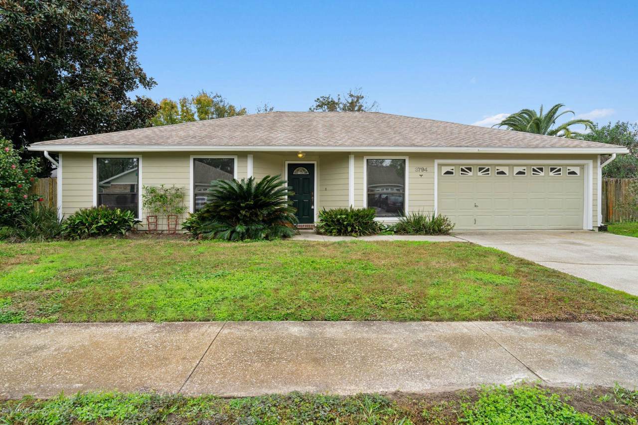 3794 Barbizon Cir - Photo 1