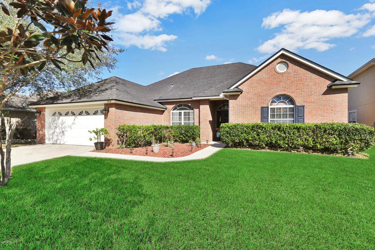 1818 Willow Branch Ln - Photo 1
