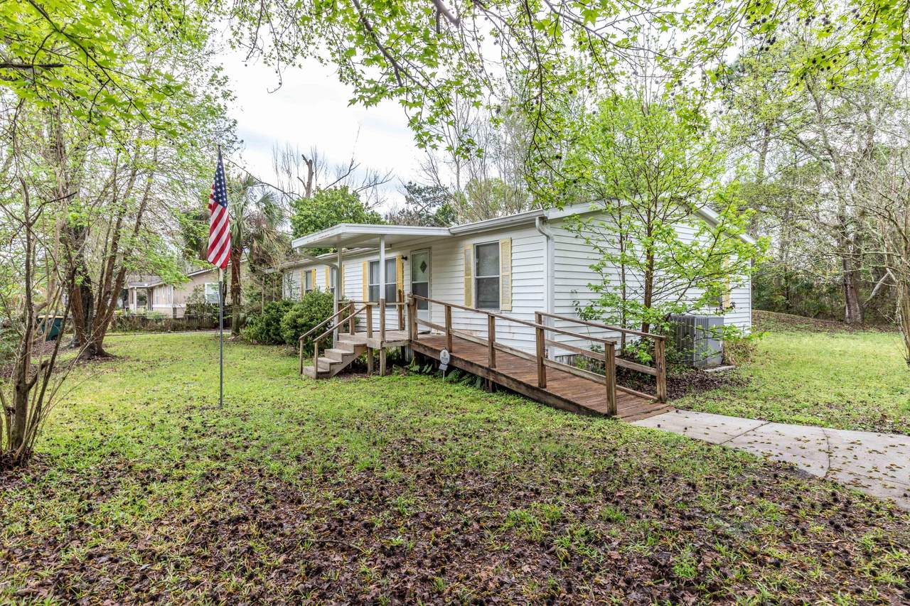 13708 Macapa Rd - Photo 1