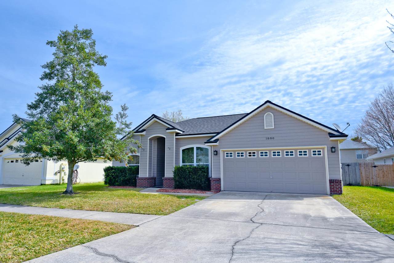 1880 Willesdon Dr - Photo 1