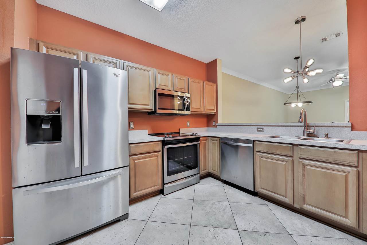 895 Scrub Jay Dr - Photo 1