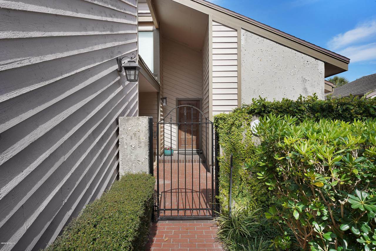 109 Lake Julia Dr - Photo 1