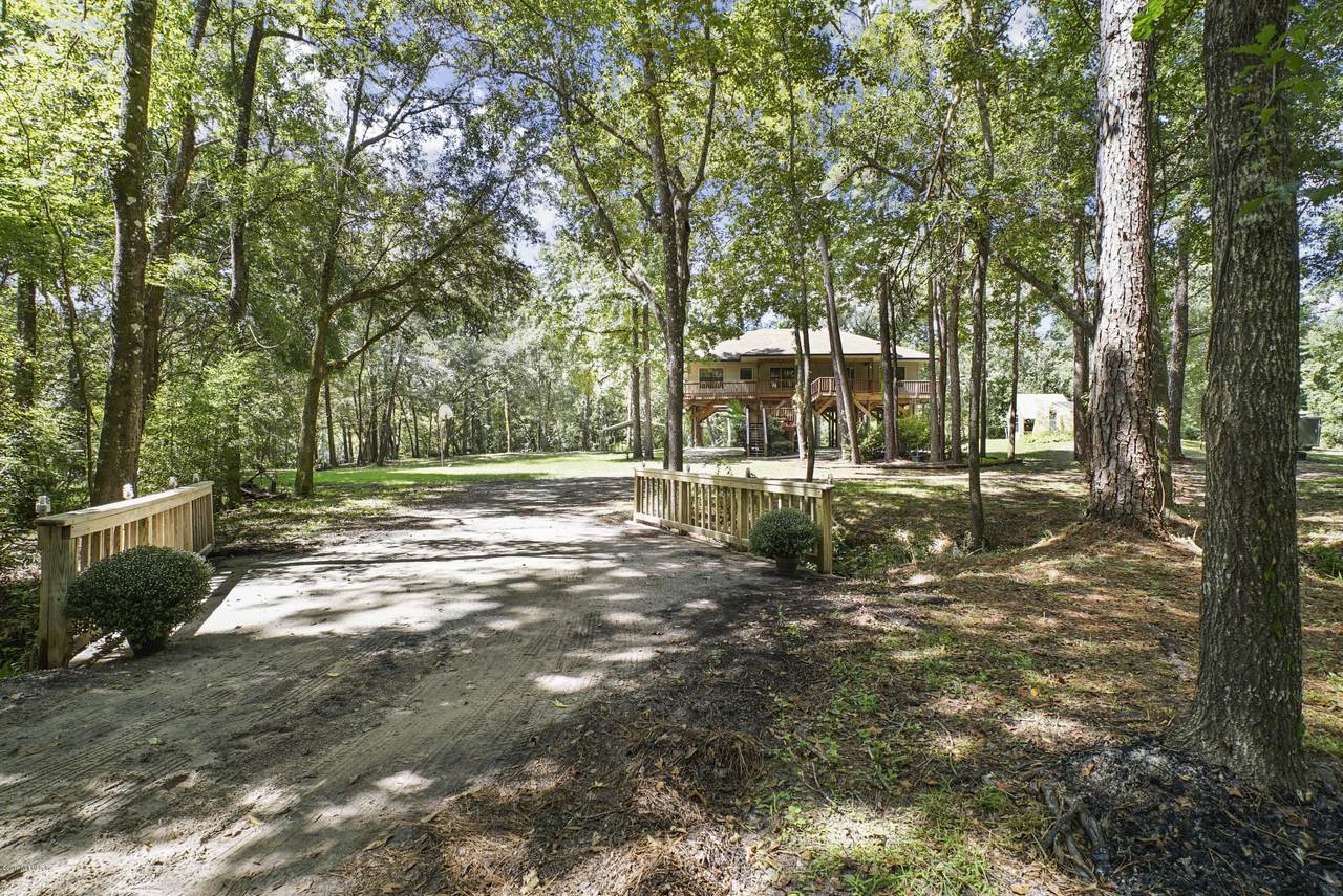 2060 Falcon Run Ln - Photo 1 2060 Falcon Run Ln - Photo 1