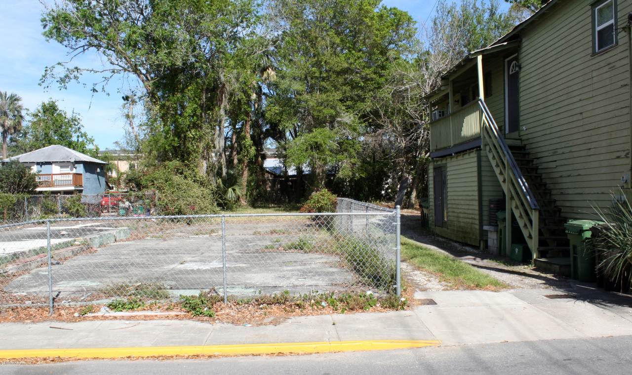 89 Washington St - Photo 1
