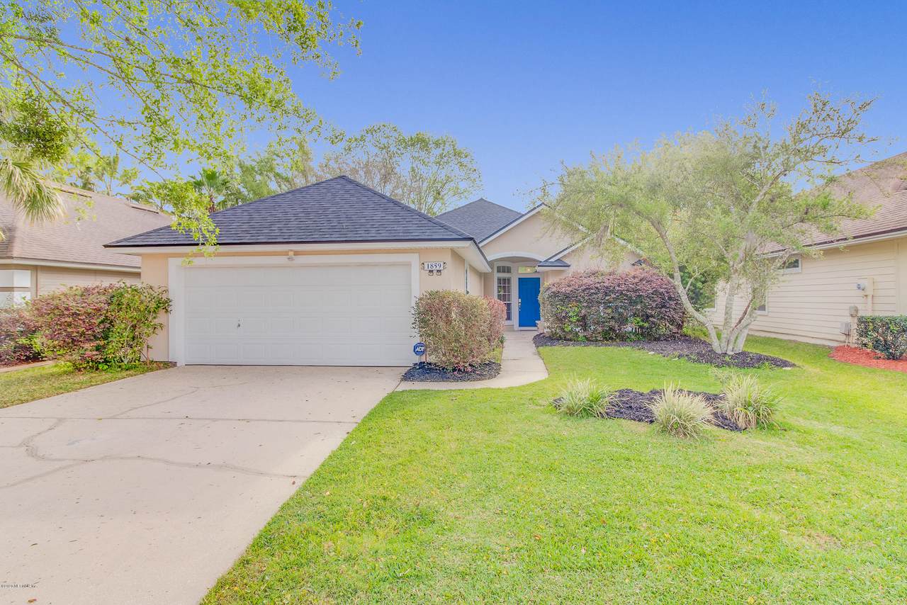 1859 Lake Forest Ln - Photo 1