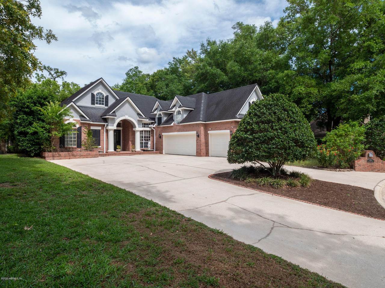 1185 Mill Creek Dr - Photo 1