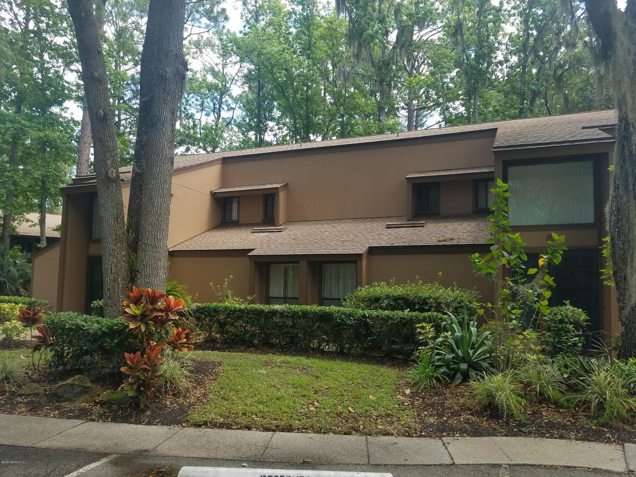 5 Broadmore Cir - Photo 1 5 Broadmore Cir - Photo 1