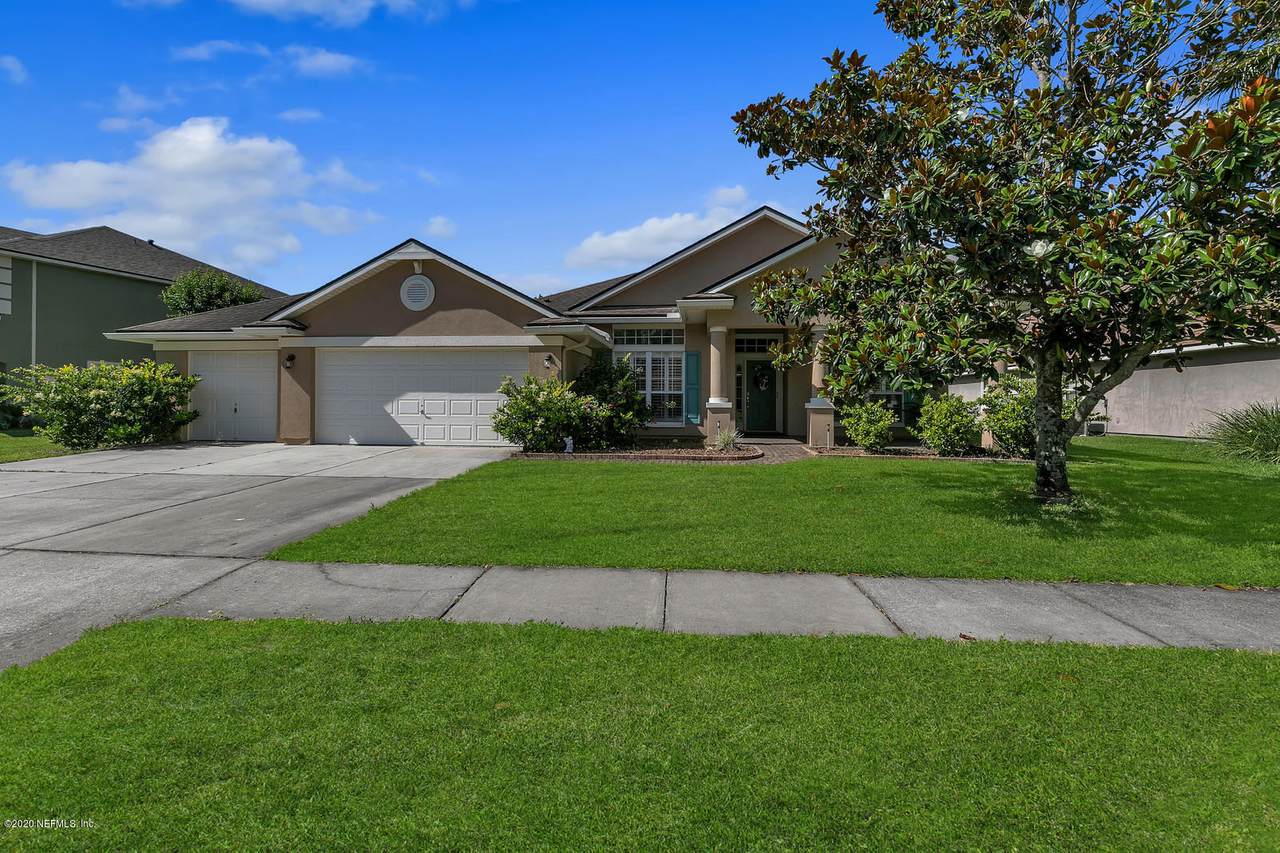 546 Lady Lake Rd - Photo 1