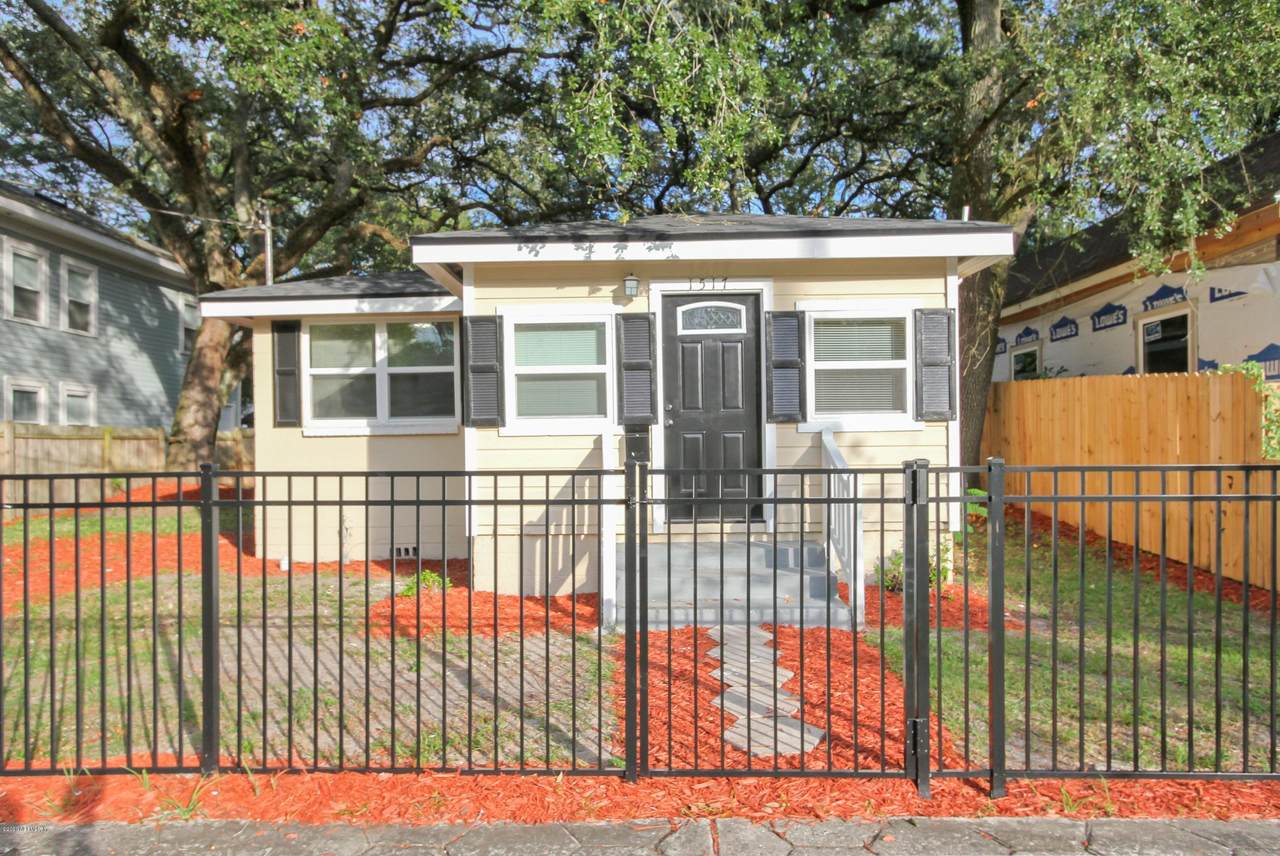 1517 Ionia St - Photo 1