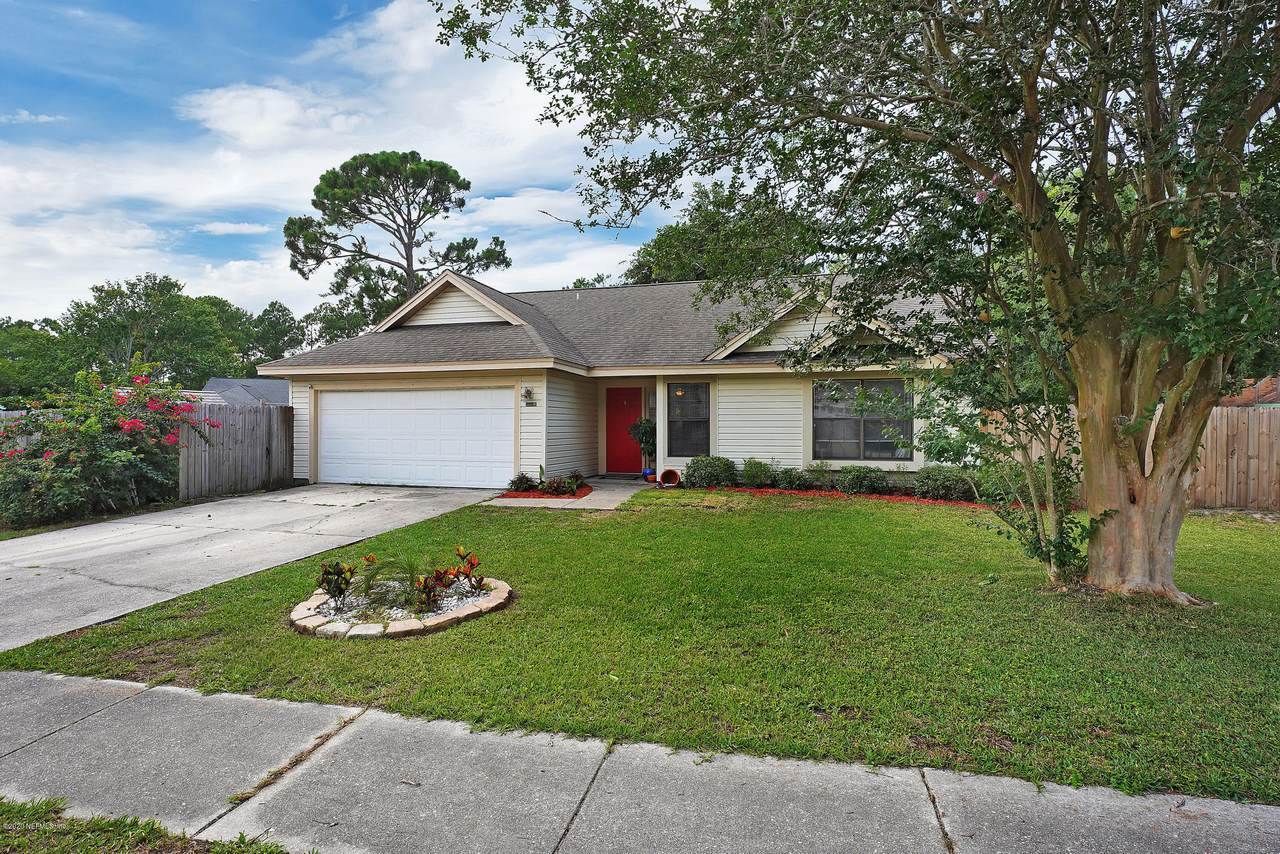 13047 Medford Ln - Photo 1