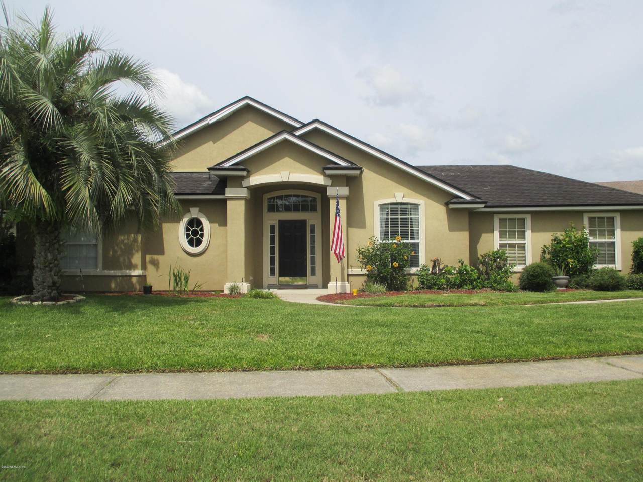1512 Brookstone Dr - Photo 1