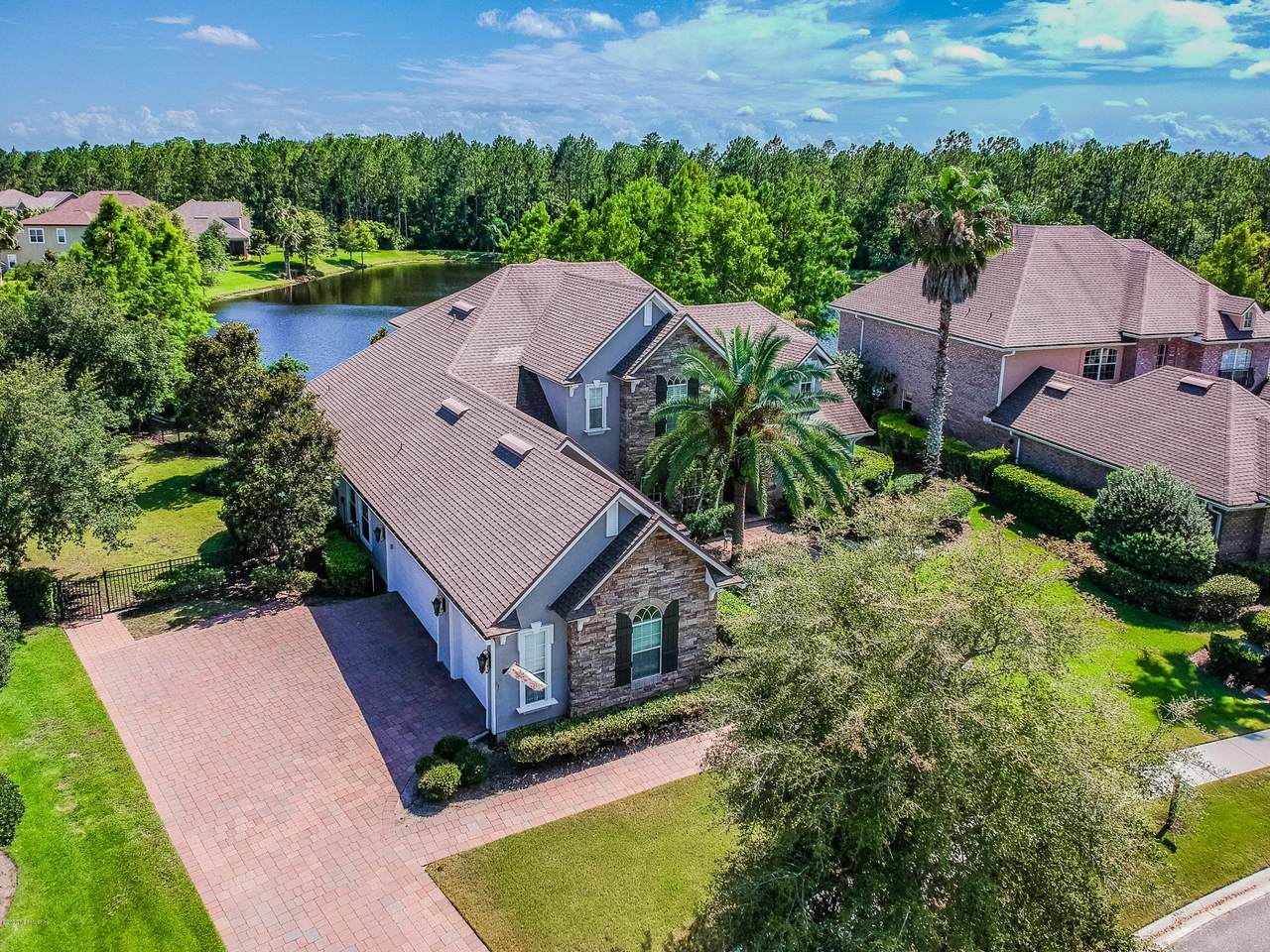 80 Lighthouse Point Cir - Photo 1