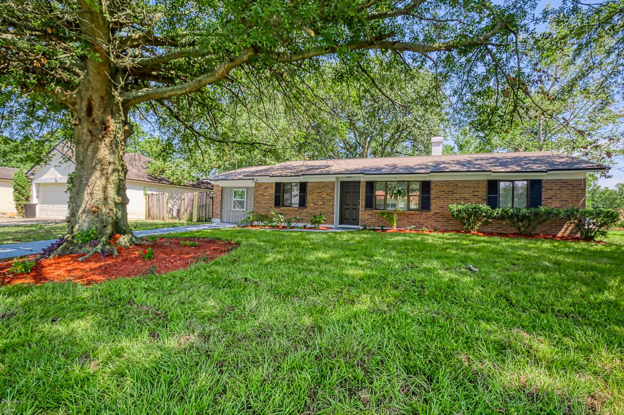 8243 Pear Rd - Photo 1