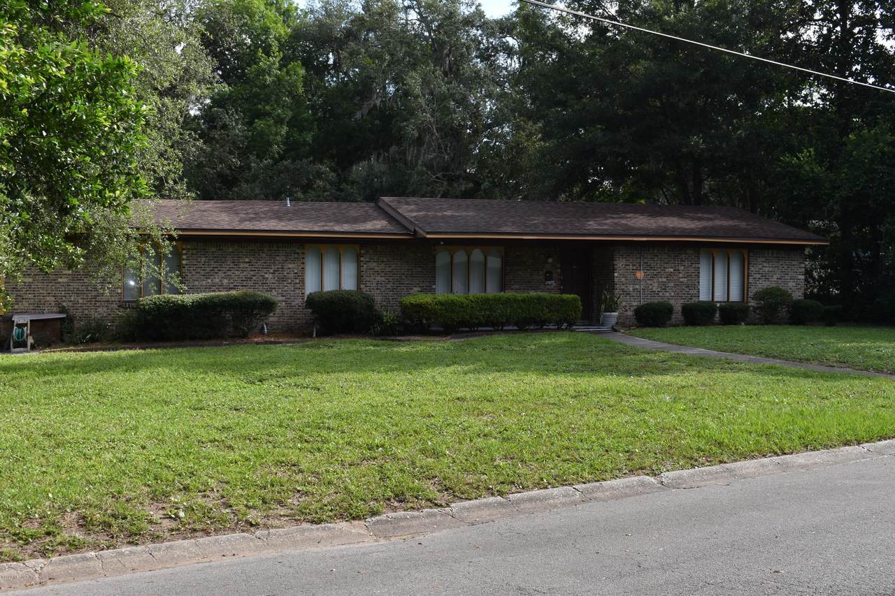 1803 Holly Oaks Lake Rd - Photo 1
