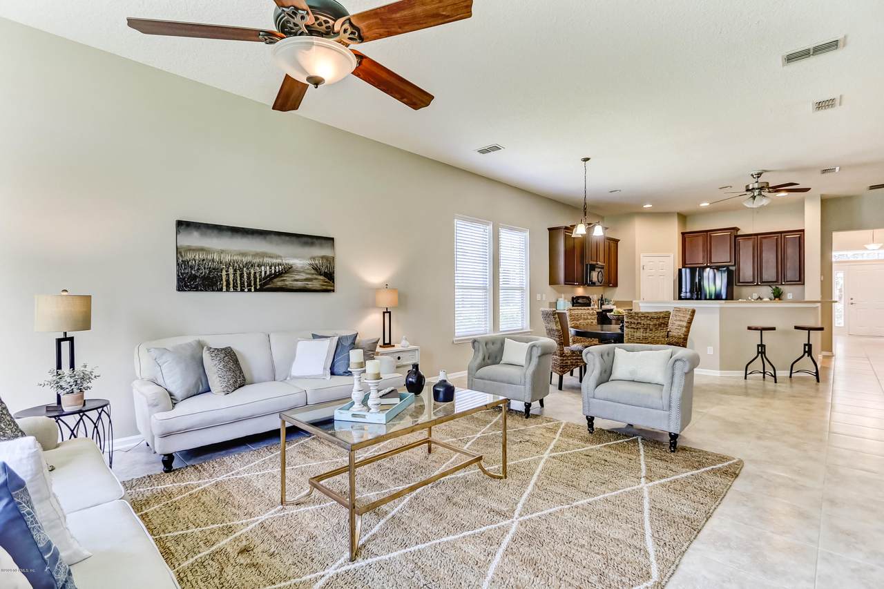 6337 Endelstow Ln - Photo 1