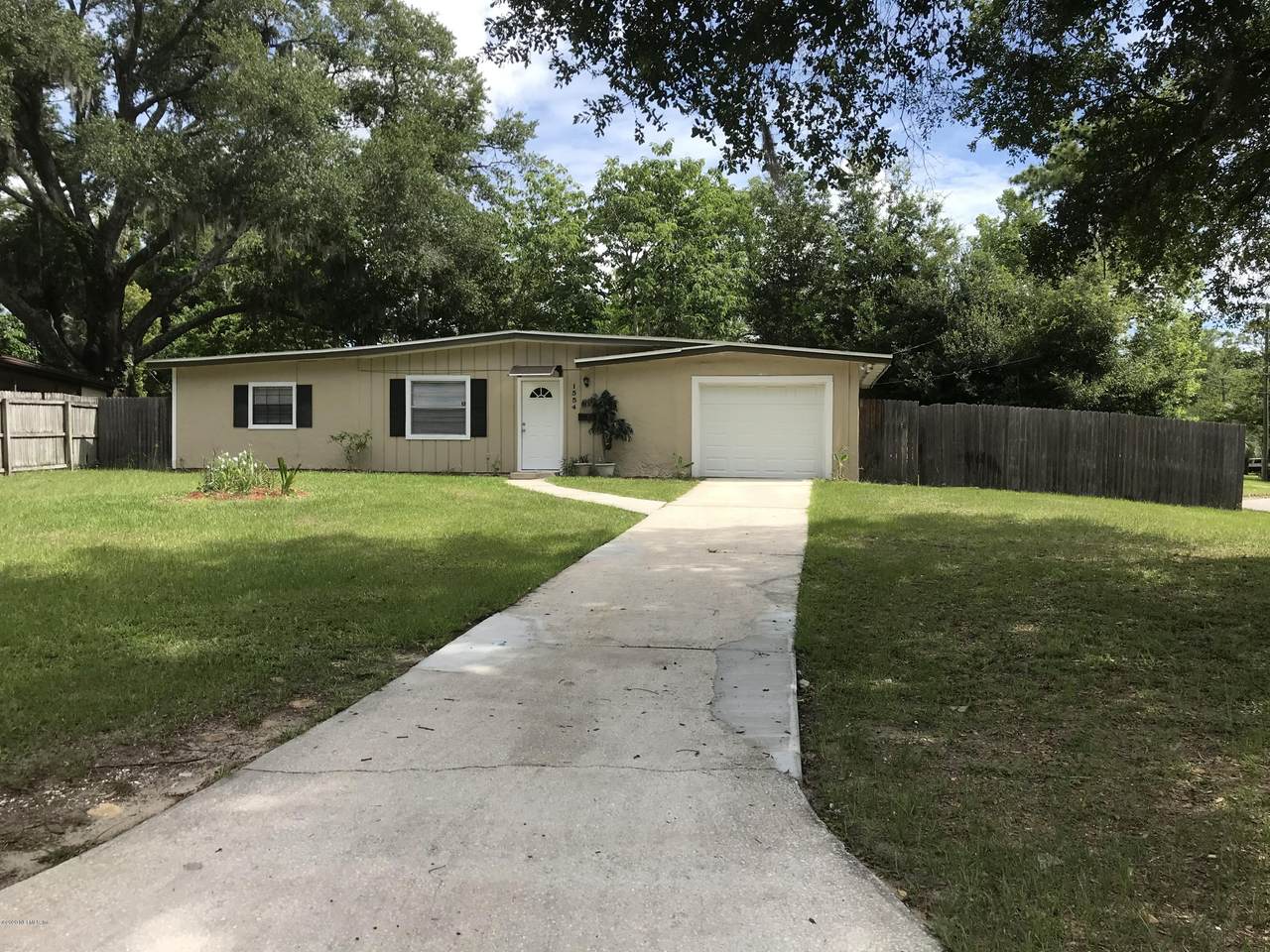 1554 Domas Ct - Photo 1