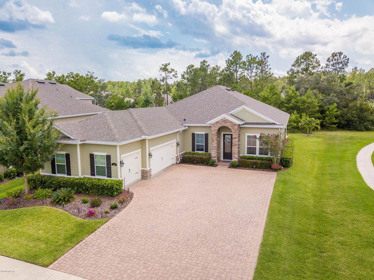 228 Rincon Dr - Photo 1