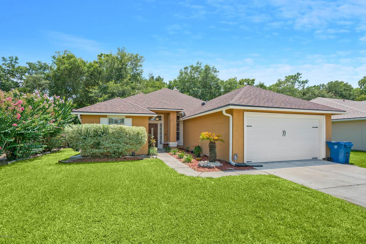 8242 Provincial Cir - Photo 1