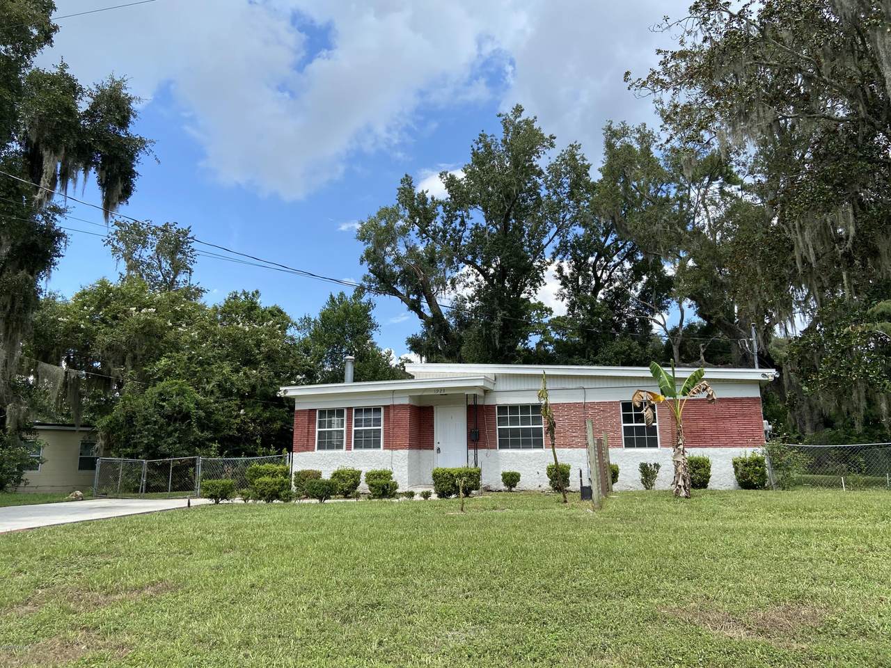 1923 Wofford Ave - Photo 1
