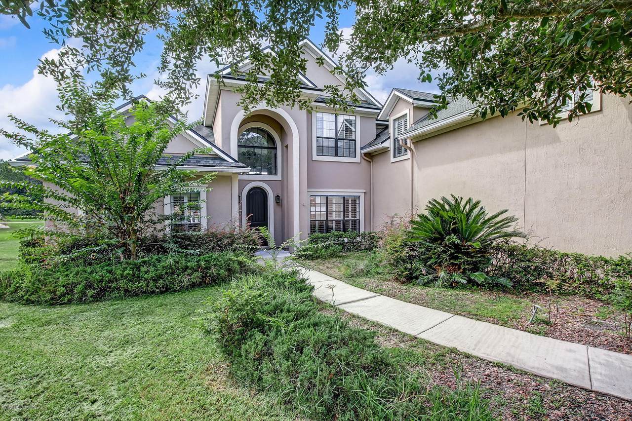 1429 Black Pine Ct - Photo 1