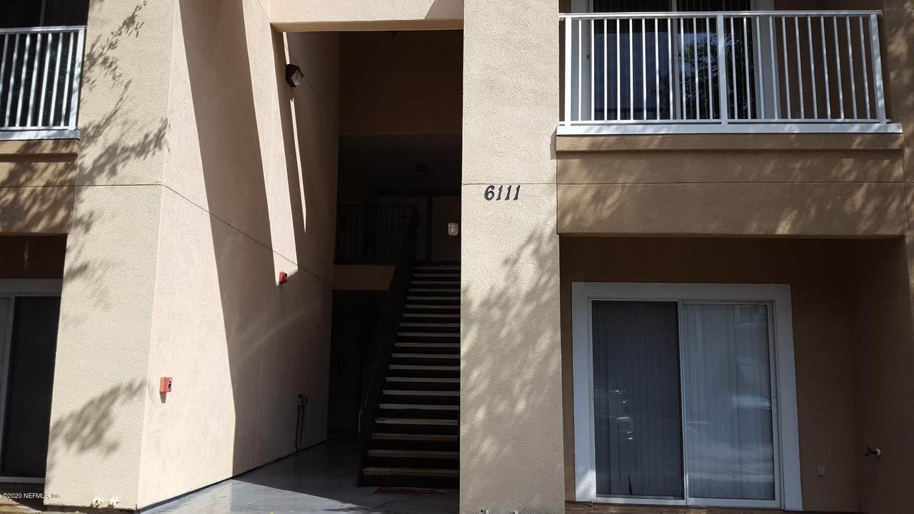 6111 Maggies Cir - Photo 1