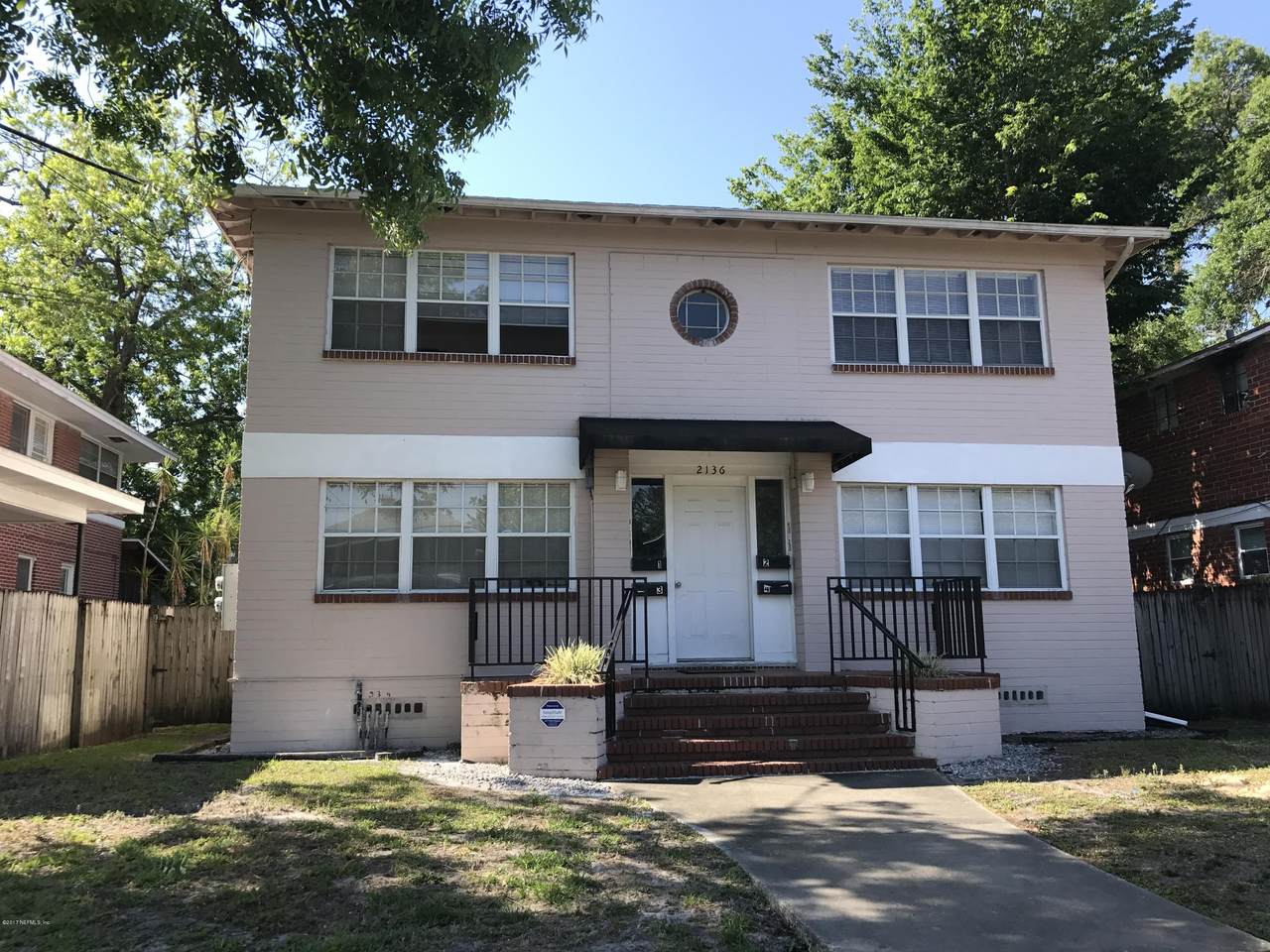 2136 College St - Photo 1
