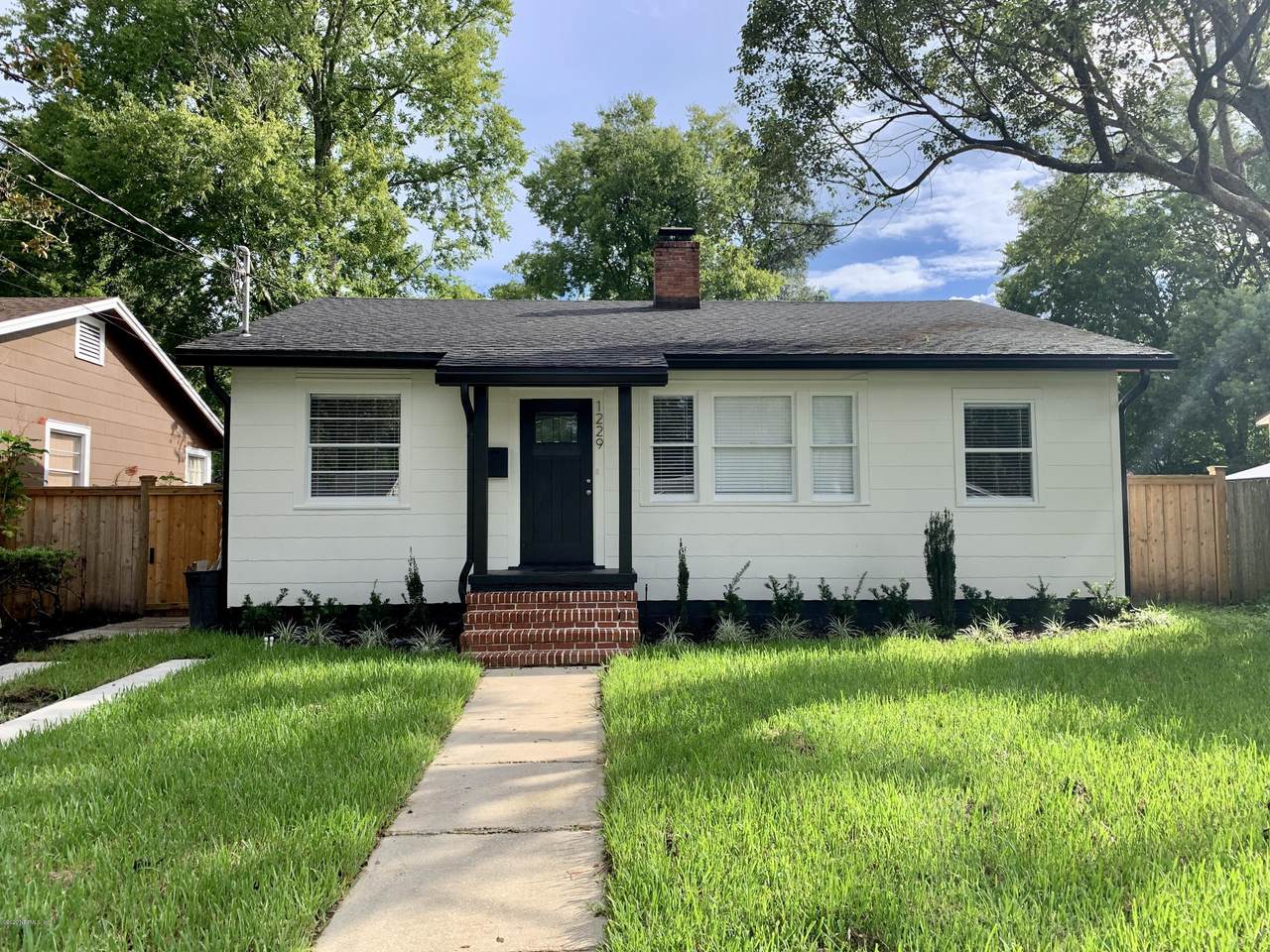 1229 Dancy St - Photo 1