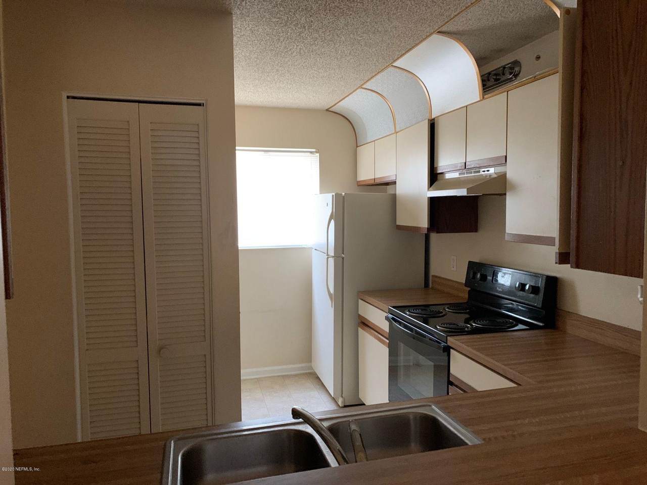 3801 Crown Point Rd - Photo 1