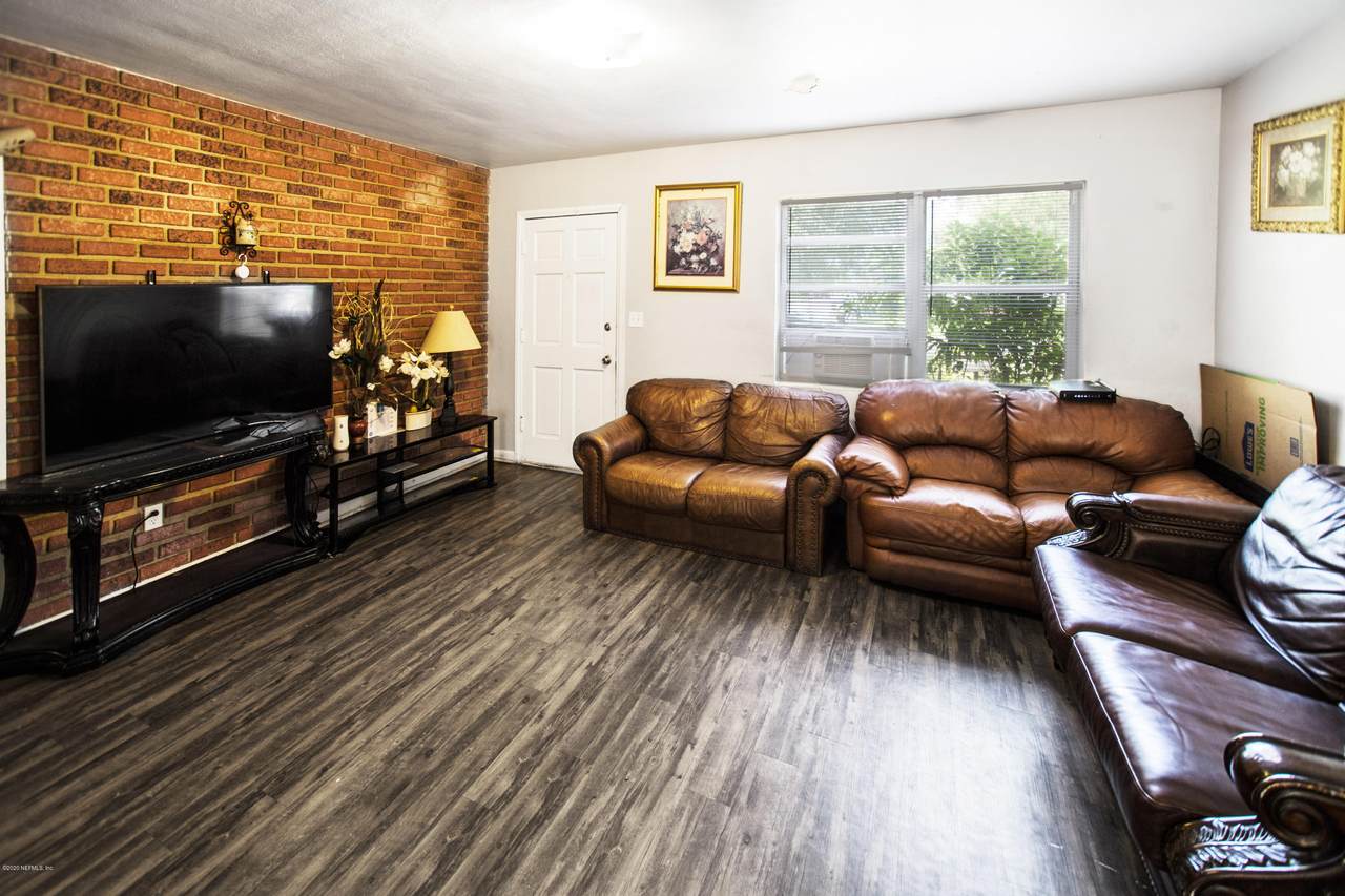 3022 Belair Rd - Photo 1