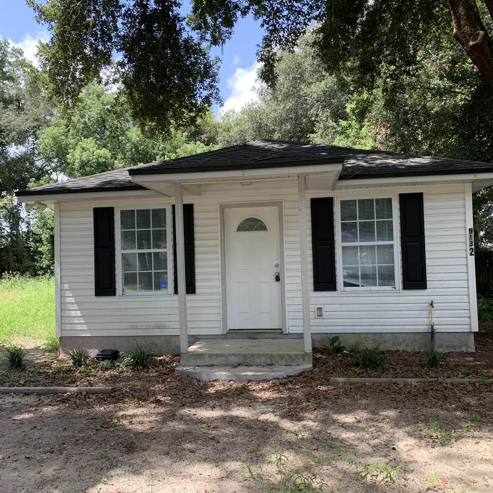 9132 Adams Ave - Photo 1
