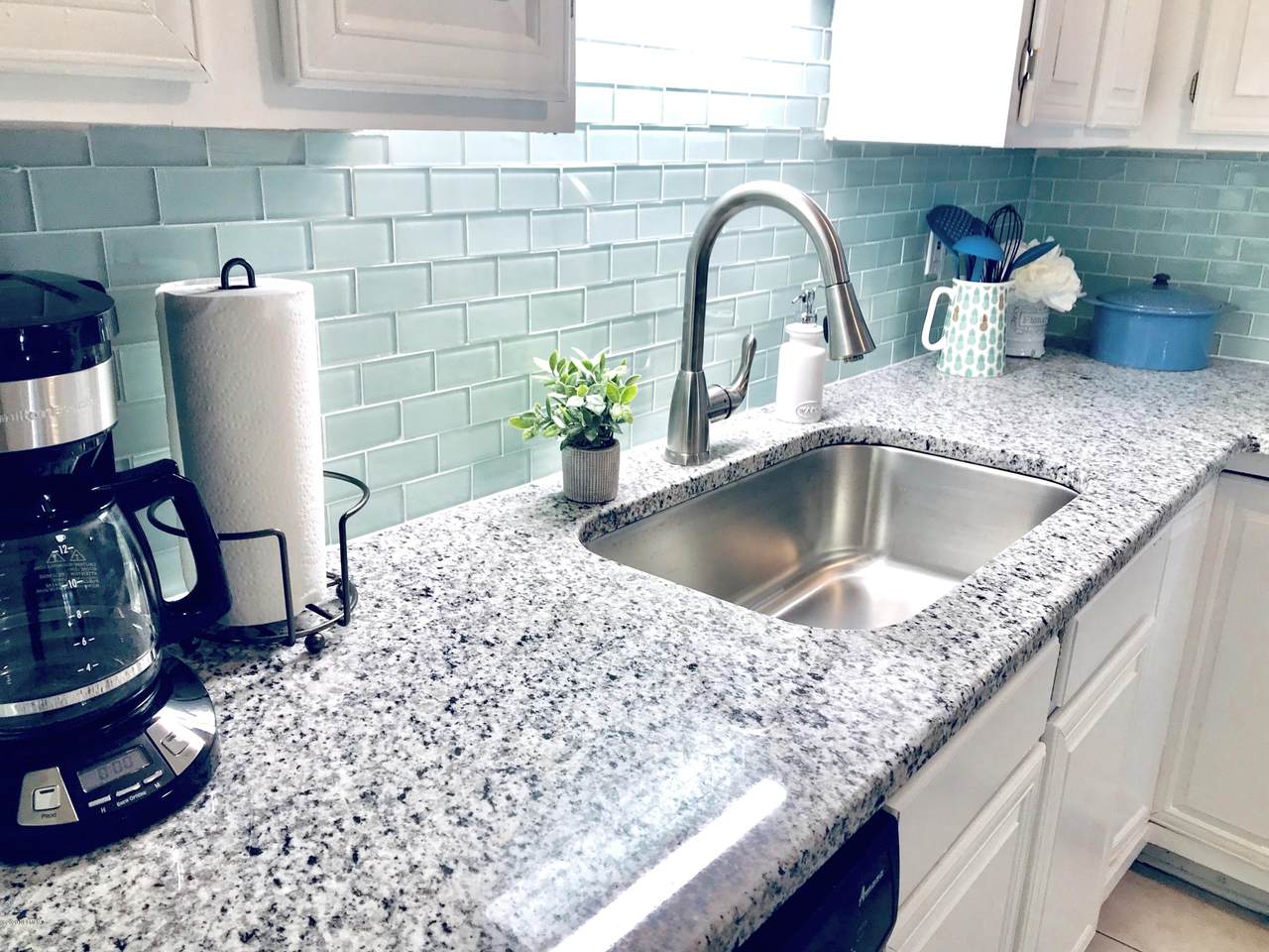 1810 2ND St - Photo 1