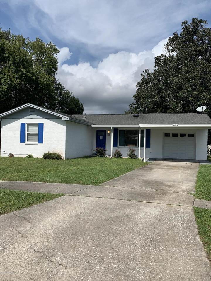 985 Frost St - Photo 1
