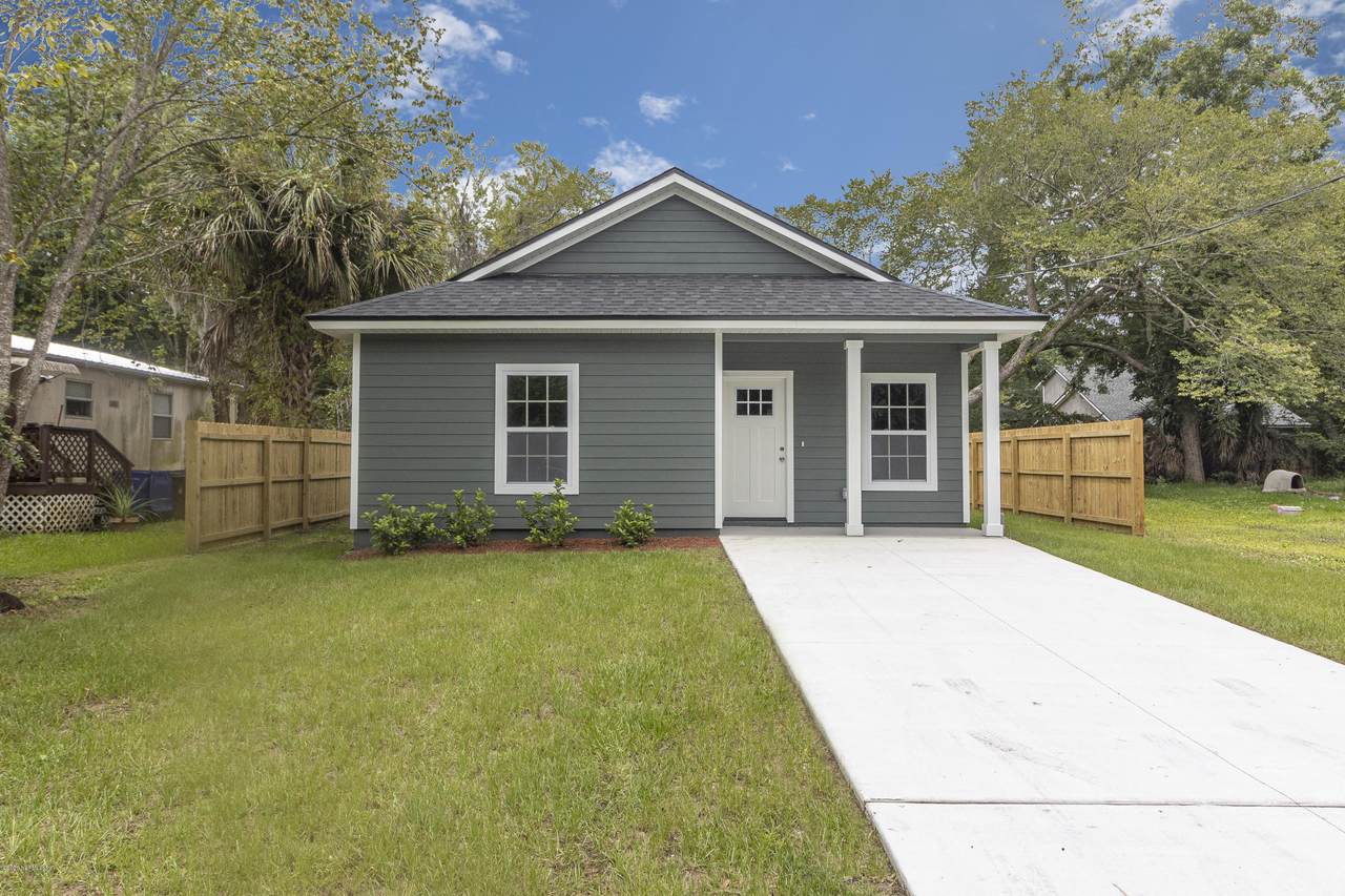 461 Aiken St - Photo 1