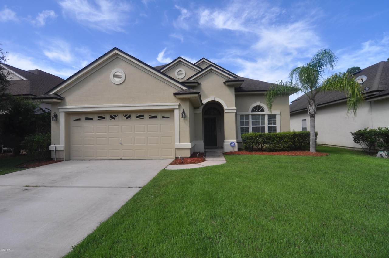 2074 Heritage Oaks Ct - Photo 1