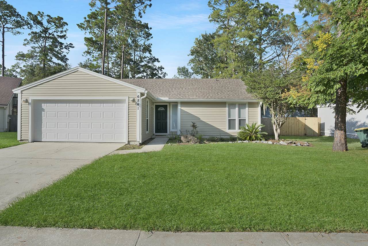 6841 Coralberry Ln - Photo 1