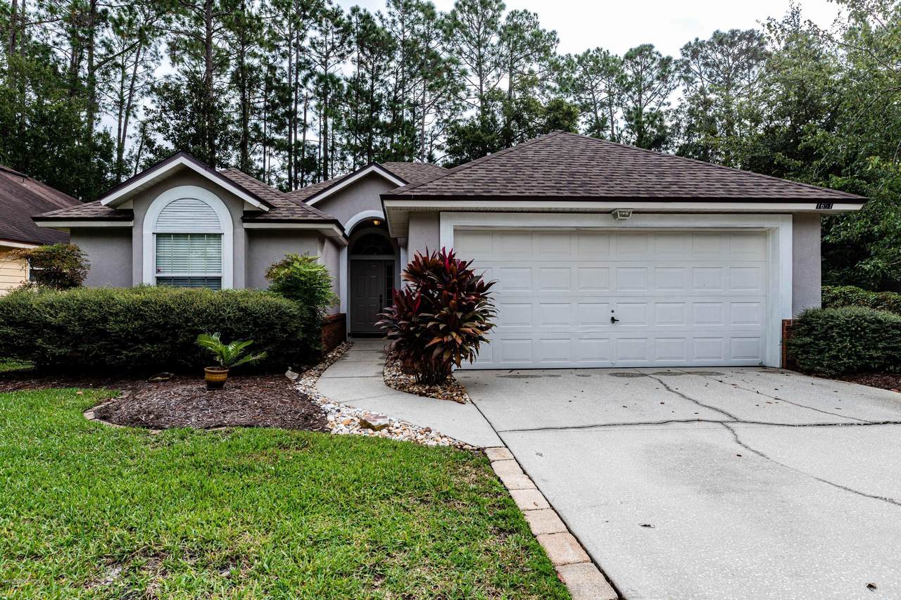 1651 Highland View Ct - Photo 1