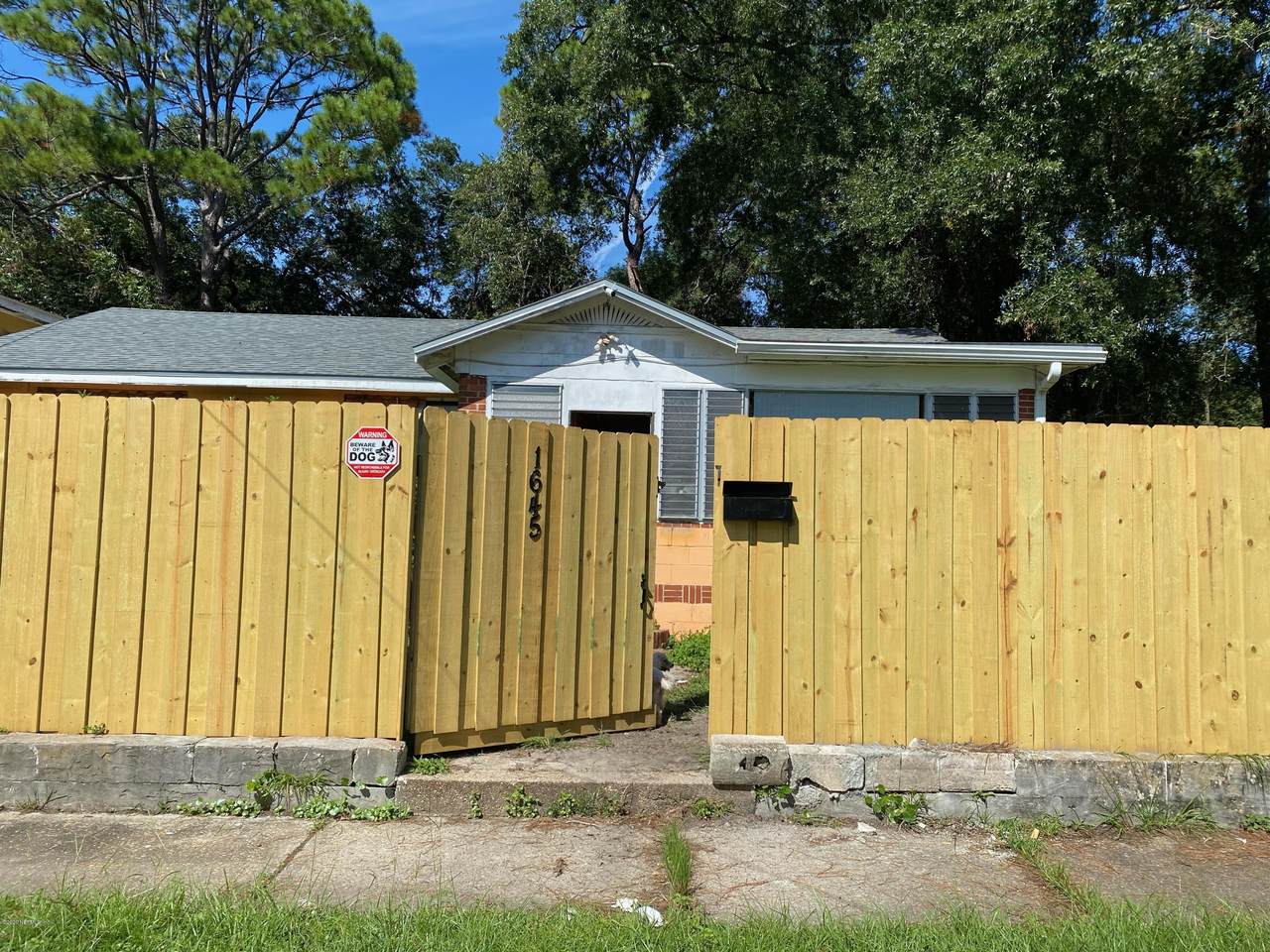 1645 17TH St - Photo 1
