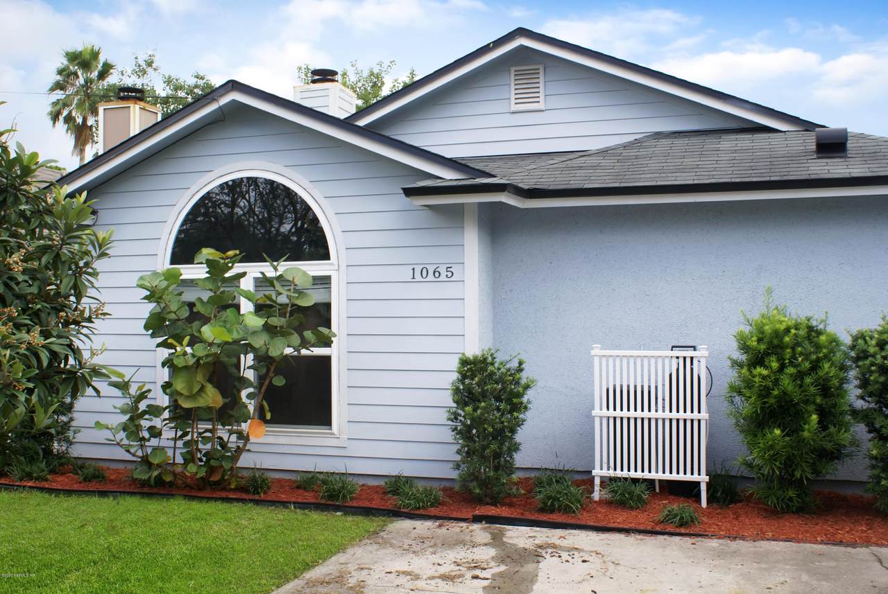 1065 Hibiscus St - Photo 1
