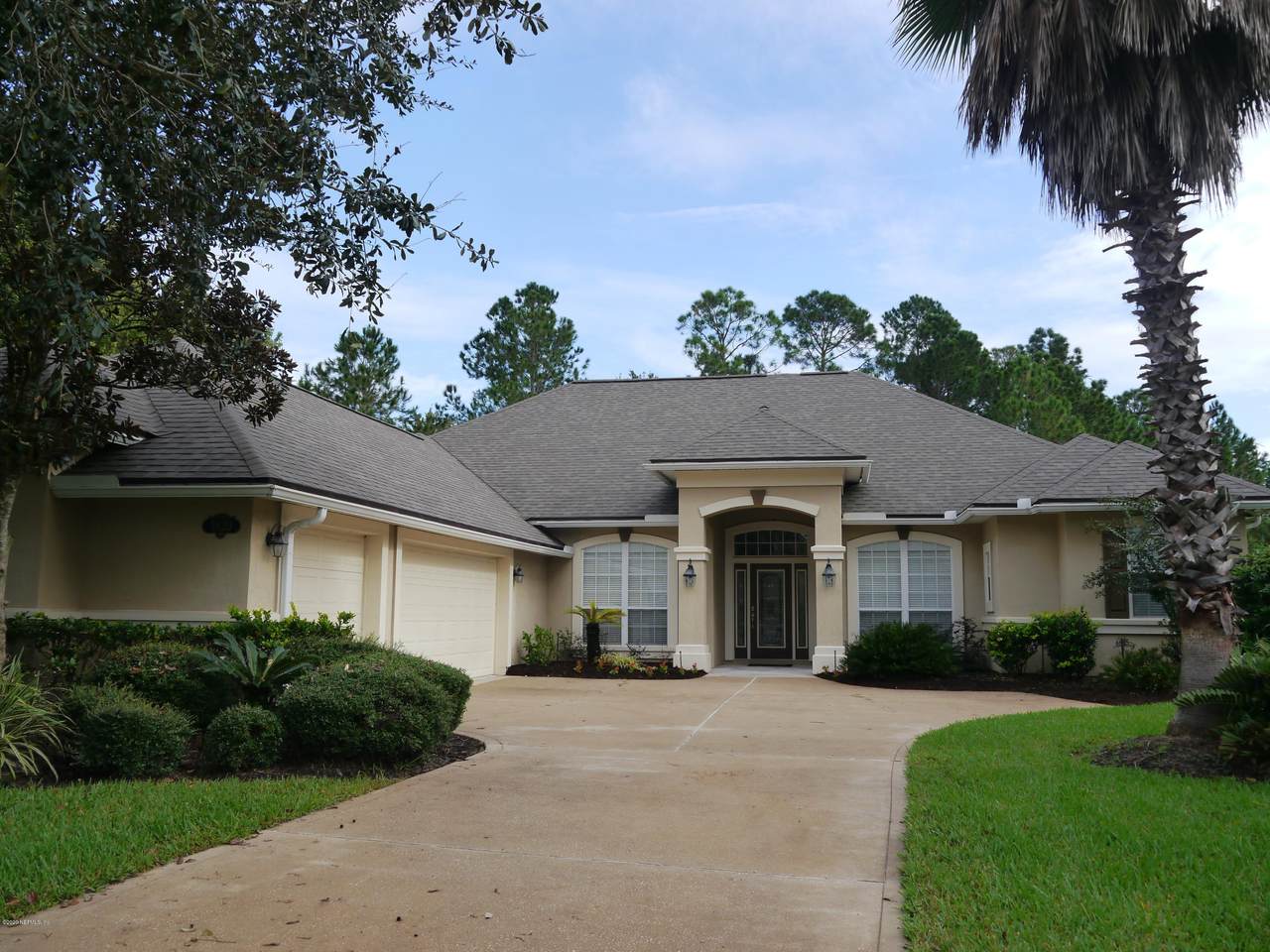1820 Hickory Trace Dr - Photo 1