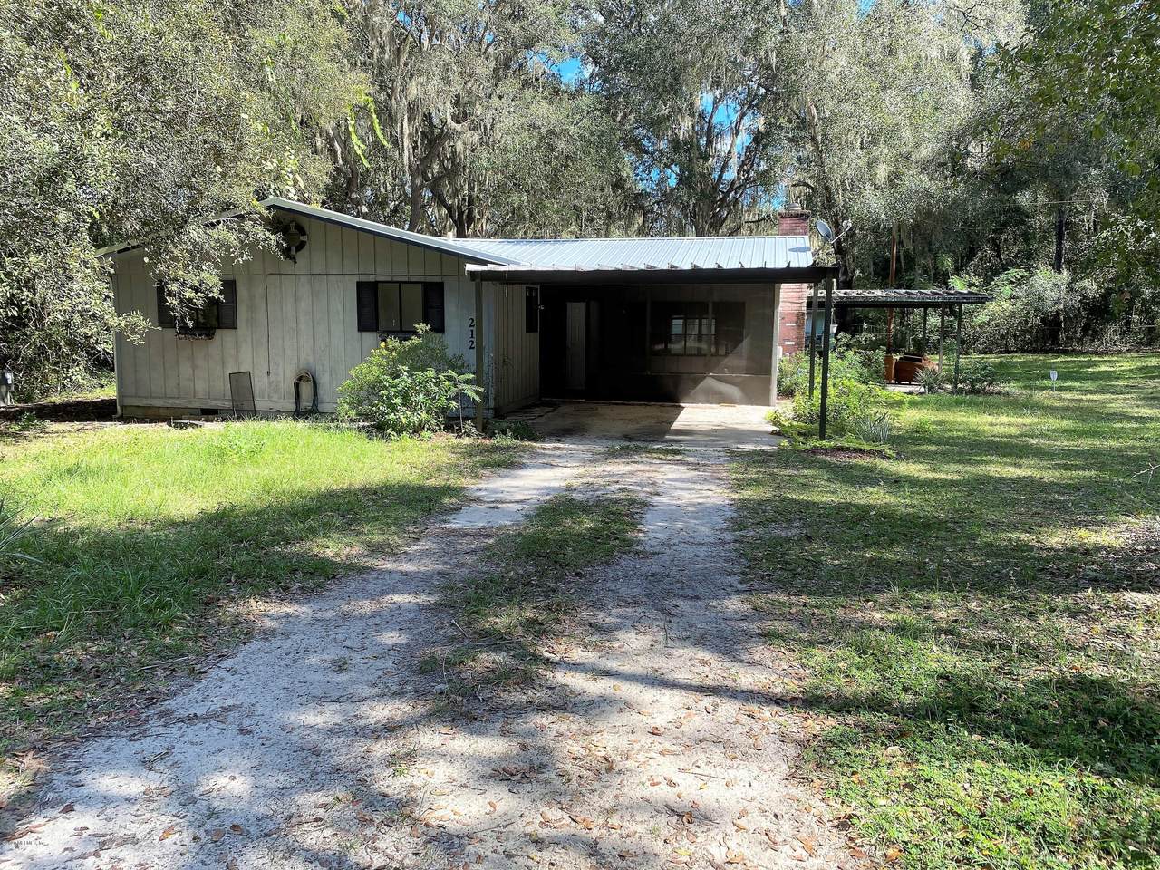 212 Dogwood Dr - Photo 1