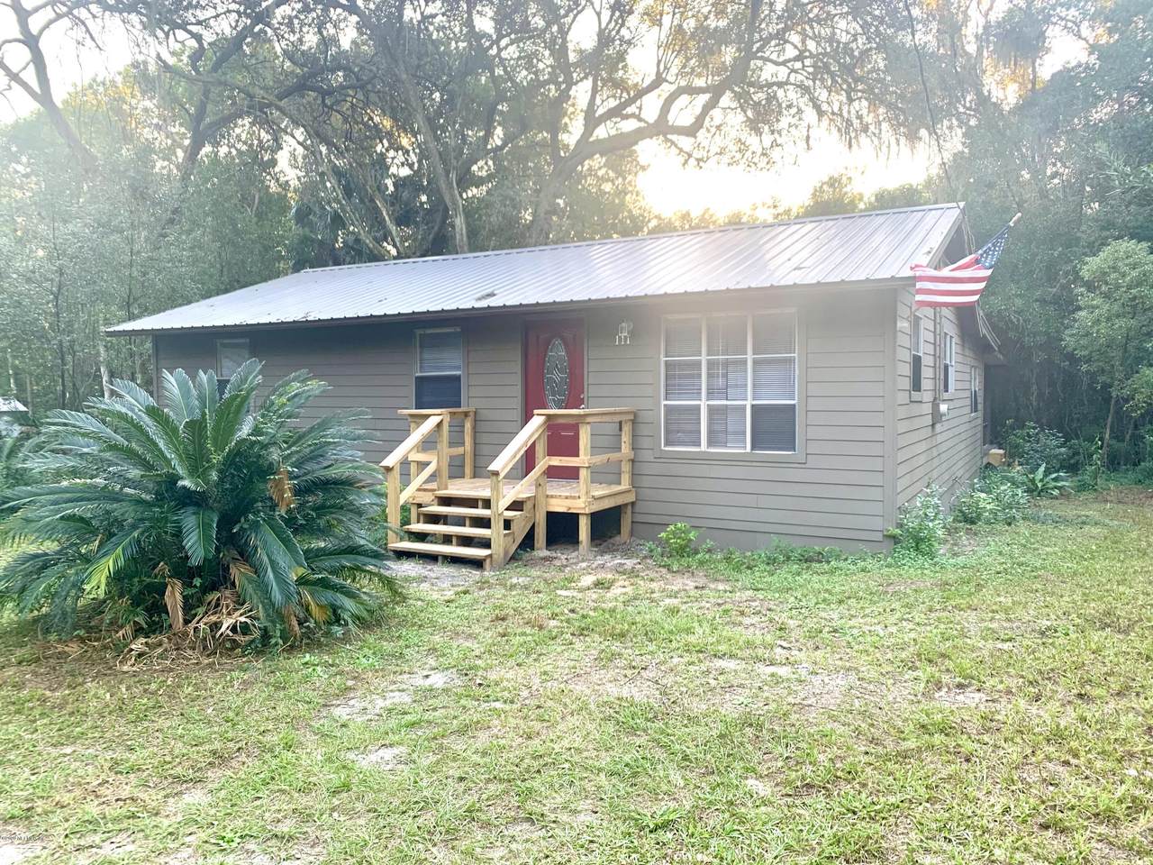 111 Magnolia Ct - Photo 1
