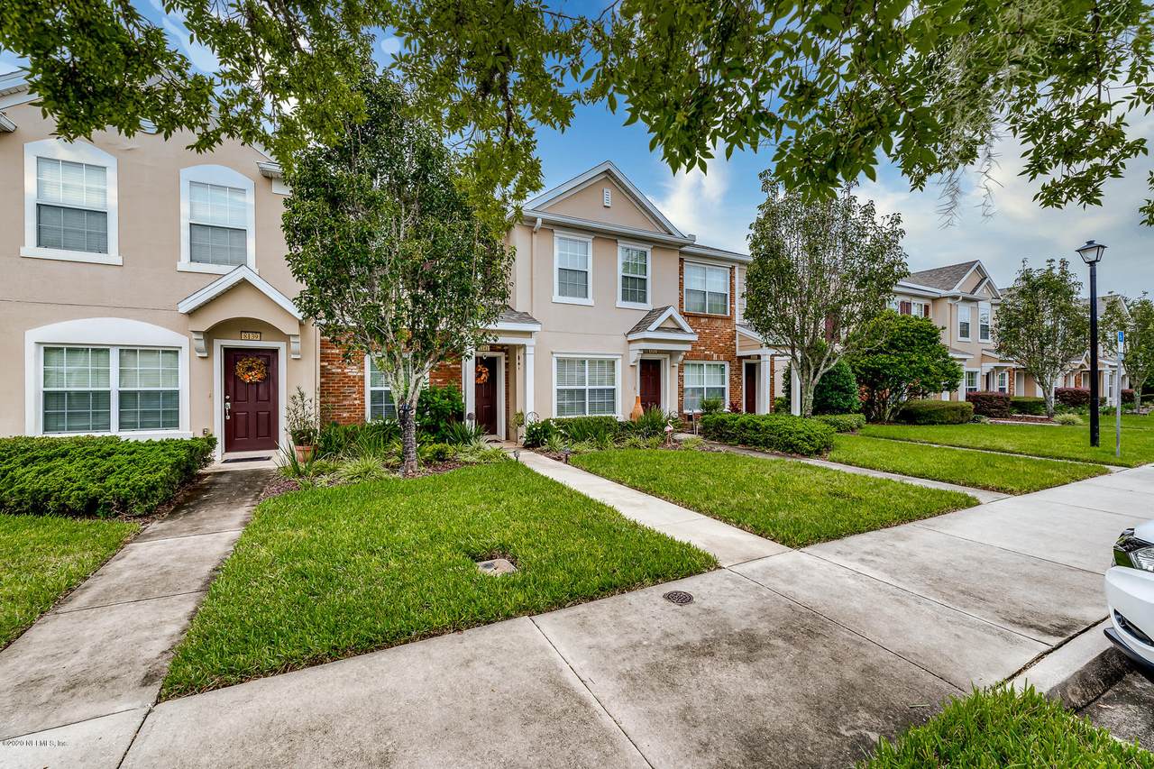 8141 Summerside Cir - Photo 1