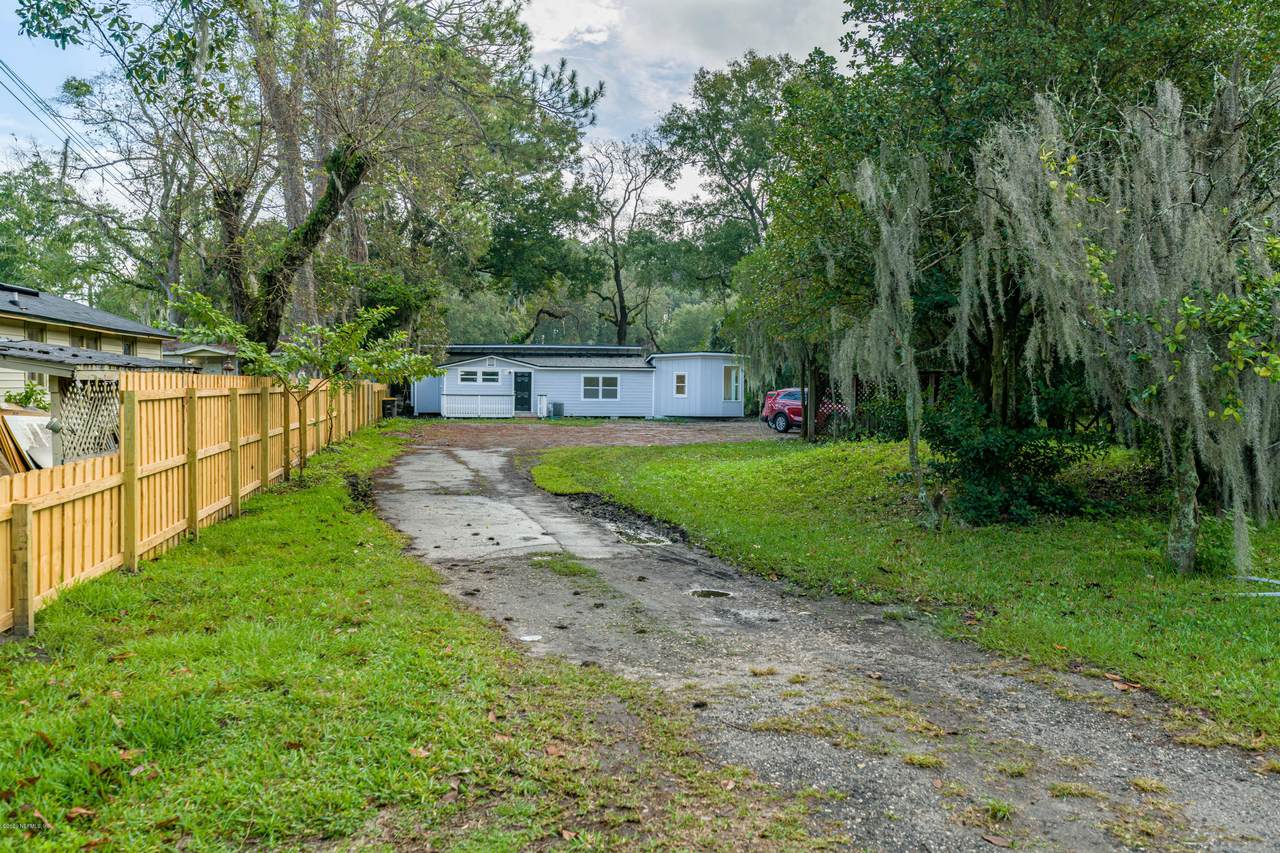 1113 Lake Shore Blvd - Photo 1