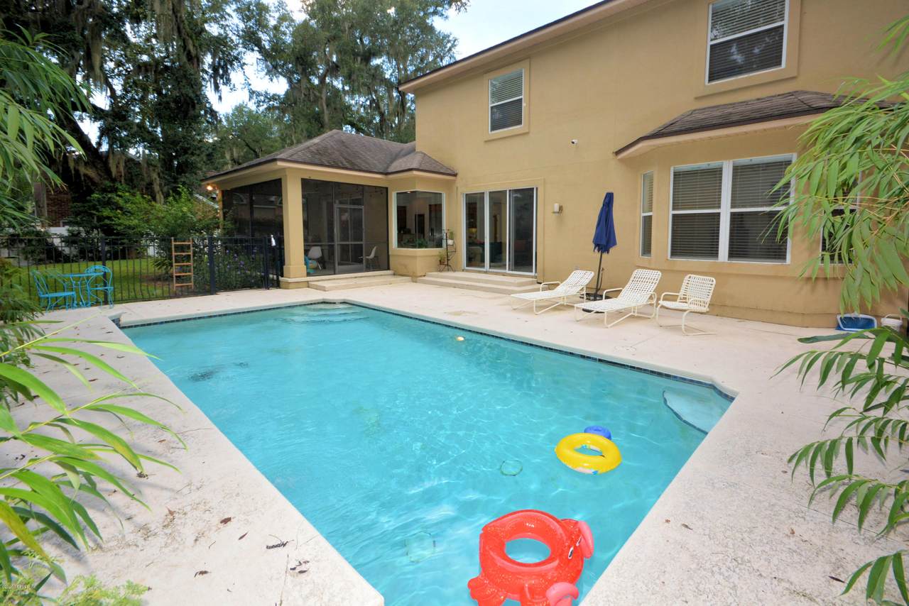2750 Estates Ln - Photo 1