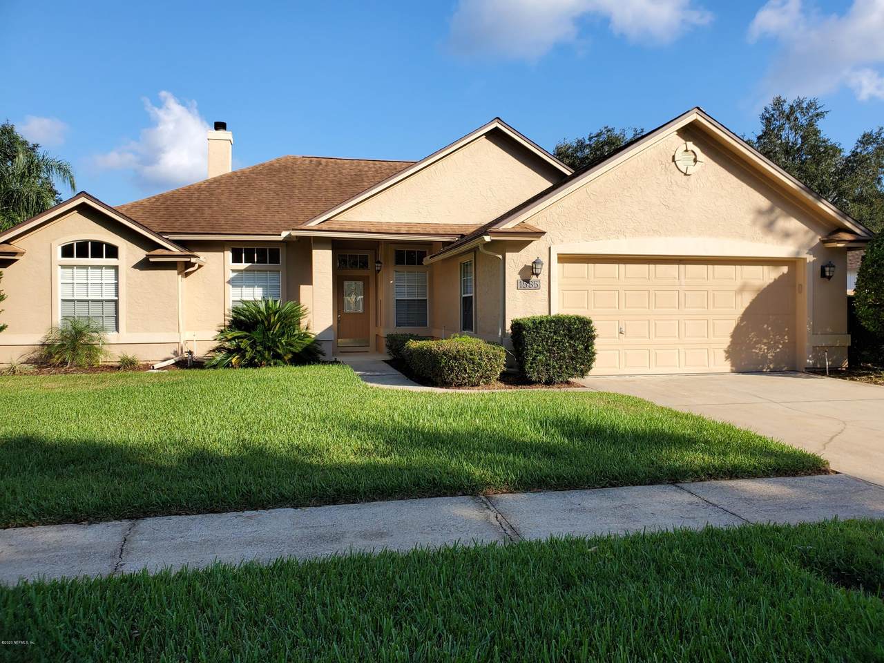 1585 Winston Ln - Photo 1