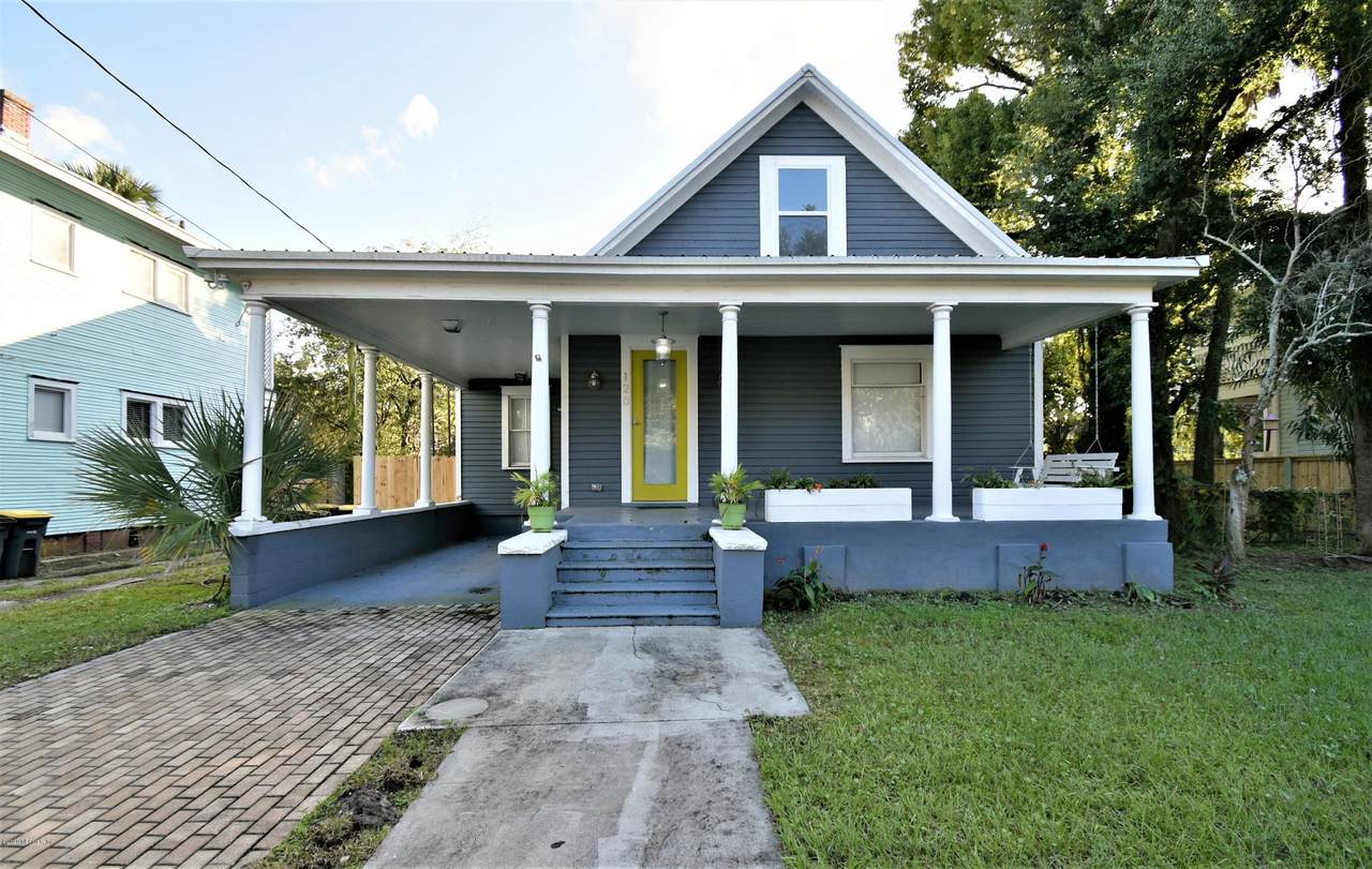 120 7TH St - Photo 1