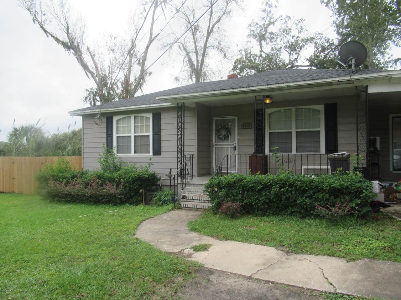 8952 Harrison Ave - Photo 1